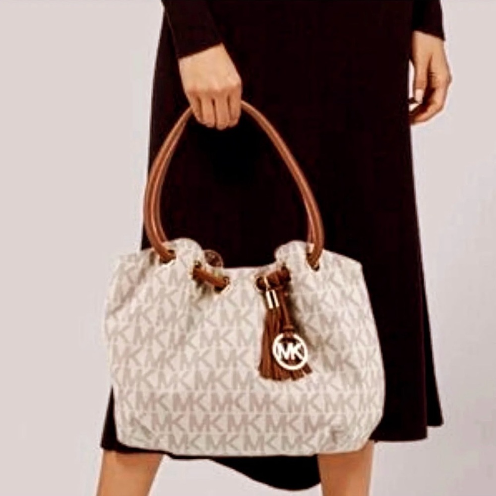 MICHAEL KORS Cream & Brown Shoulder Bag - Picture 1 of 2
